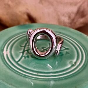 Silver O Ring. Size 9.